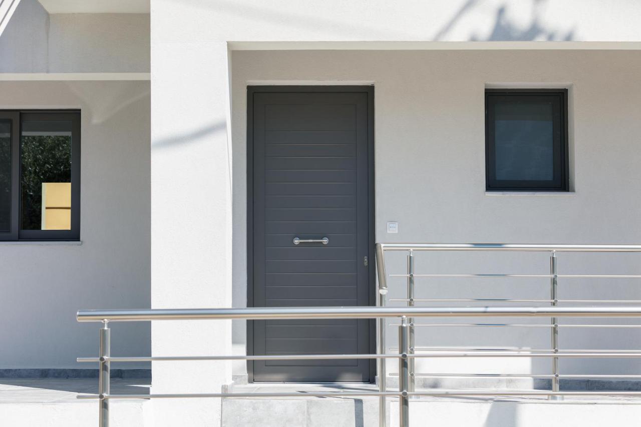 Greek Sky - New Modern Apartment With Shared Pool Tavronitis Buitenkant foto